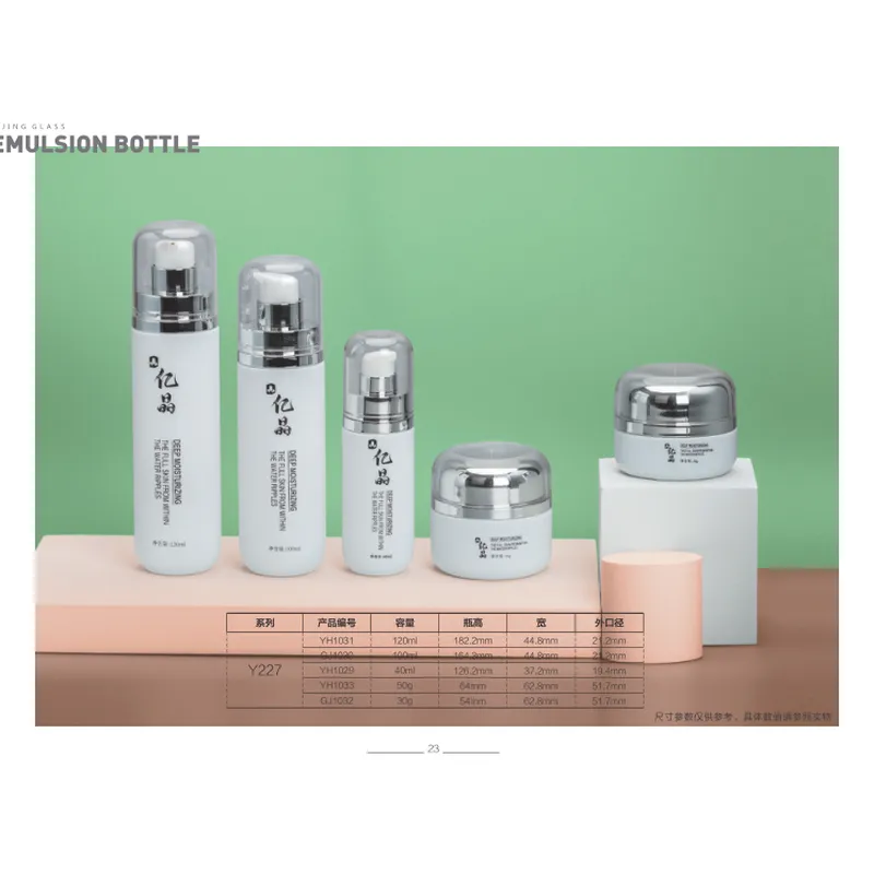 Bộ chai + hũ thủy tinh trắng in họa tiết nắp bạc – mã NXG0147