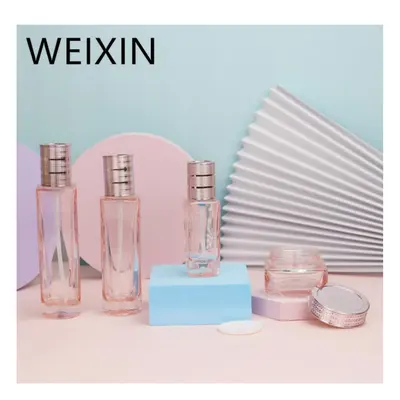 Bộ chai + hũ thủy tinh hồng trong nắp vàng hồng – mã NXG0588