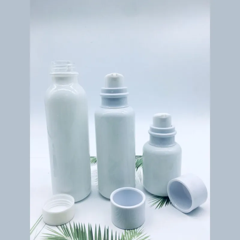 Bộ chai xịt thủy tinh + hũ kem trắng sứ 120ml – mã NXG0609