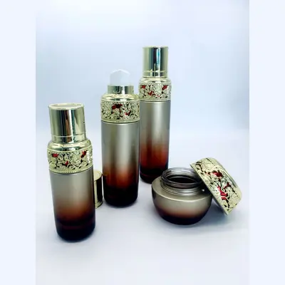 Bộ chai xịt thủy tinh + hũ kem nâu nắp vàng hoa văn 120ml – ảnh 5