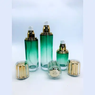 Bộ chai xịt thủy tinh + hũ kem xanh lục nắp vàng hoa 120ml – ảnh 2