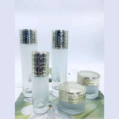 Bộ chai xịt thủy tinh + hũ kem trong nắp bạc 120ml – ảnh 2