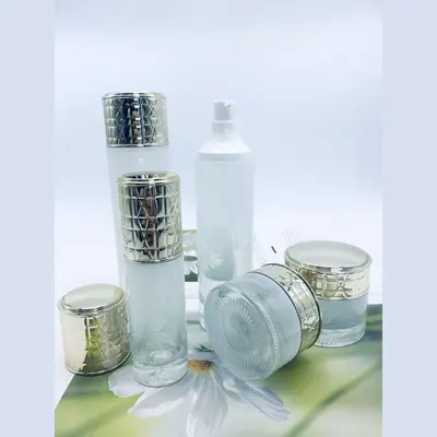 Bộ chai xịt thủy tinh + hũ kem trong nắp bạc 120ml – ảnh 4