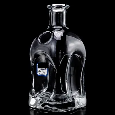 Chai rượu thủy tinh dáng nghệ thuật khoét lỗ 700ml – mã NXW0010