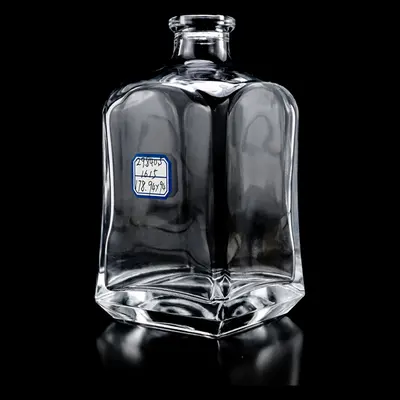 Chai rượu thủy tinh vuông vai tròn đáy dày 750ml – mã NXW0021