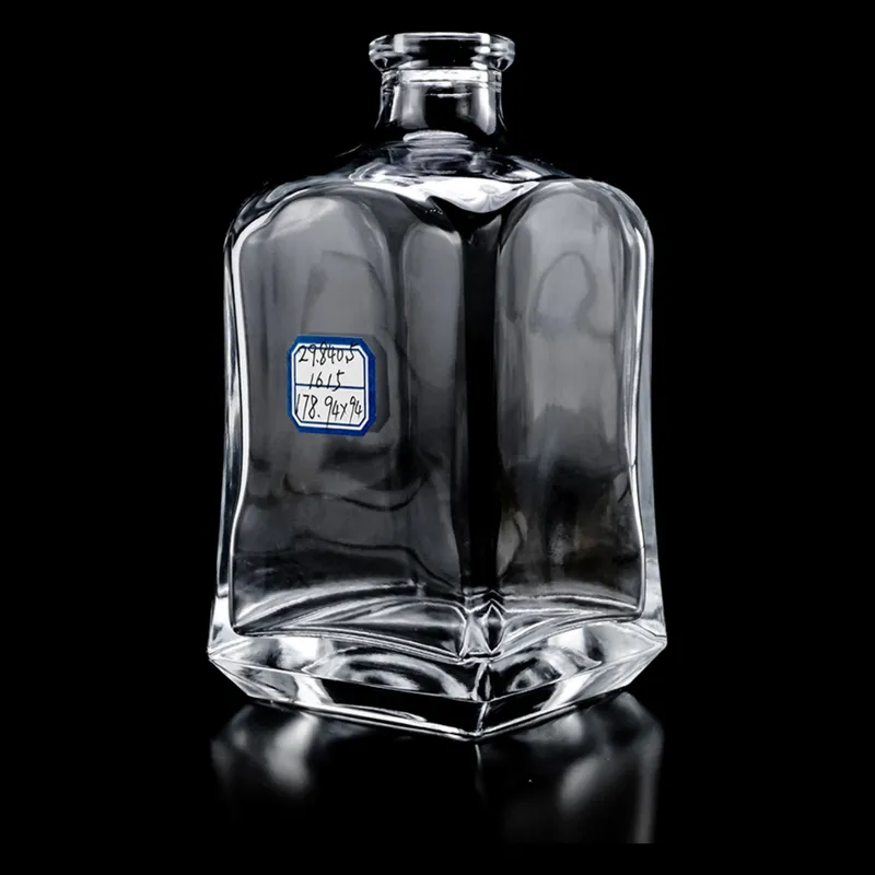 Chai rượu thủy tinh vuông vai tròn đáy dày 750ml – mã NXW0021