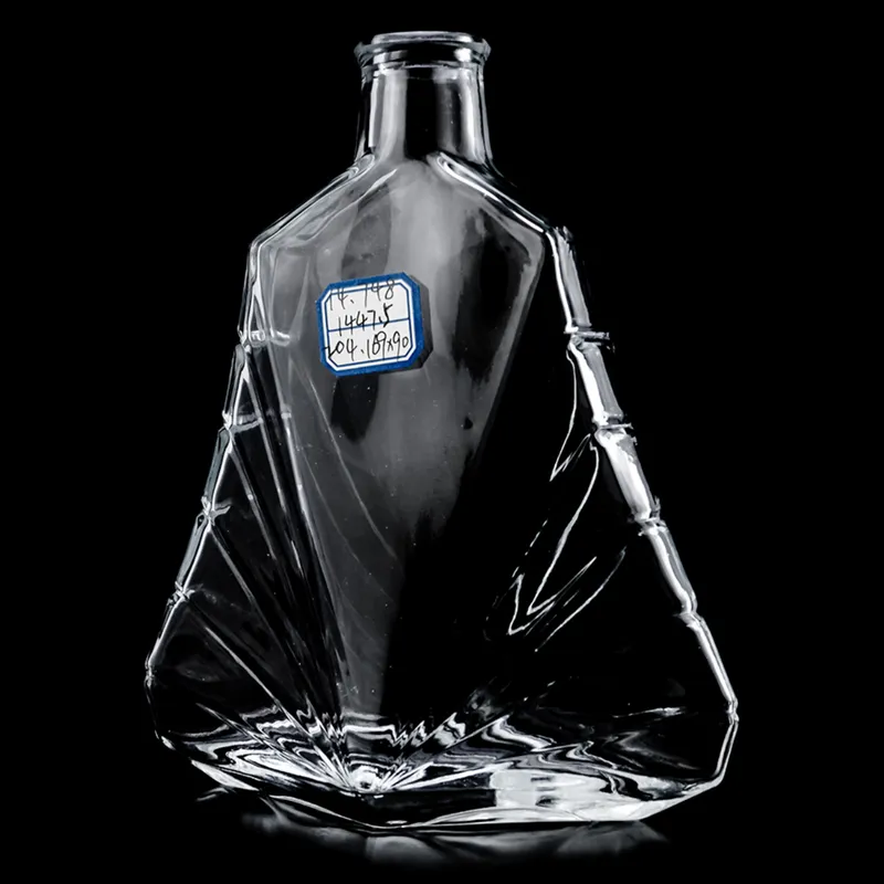 Chai rượu thủy tinh dáng cánh buồm 650ml – mã NXW0073