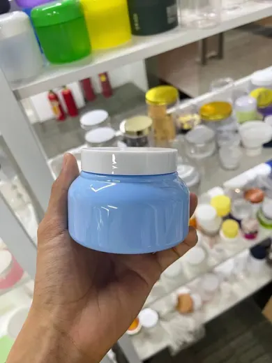 Hũ nhựa xanh nắp trắng tại kho hũ kem nhiều màu